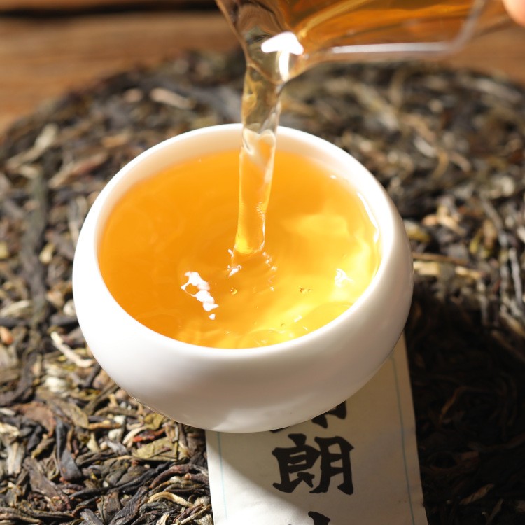 云南普洱茶勐海茶叶生茶 普洱 布朗山生饼生饼357克 云南七子饼茶图3